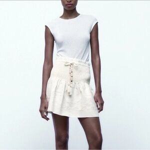 Zara Draped embroidered Mini Skirt with elastic waist in Viscose/linen blend.